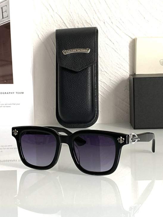 Picture of Chrome Hearts Sunglasses _SKUfw73376366fw